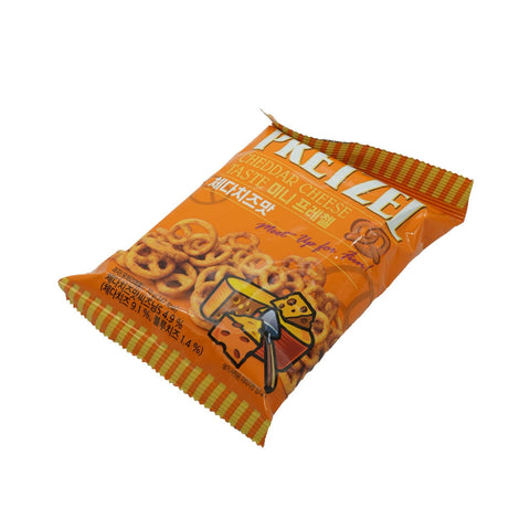 Samjin Pretzel Cheddar Cheese Flavor 70g - Picture 2